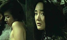 Forró ázsiai lányt durva kötözés alatt kurva ribancként használnak